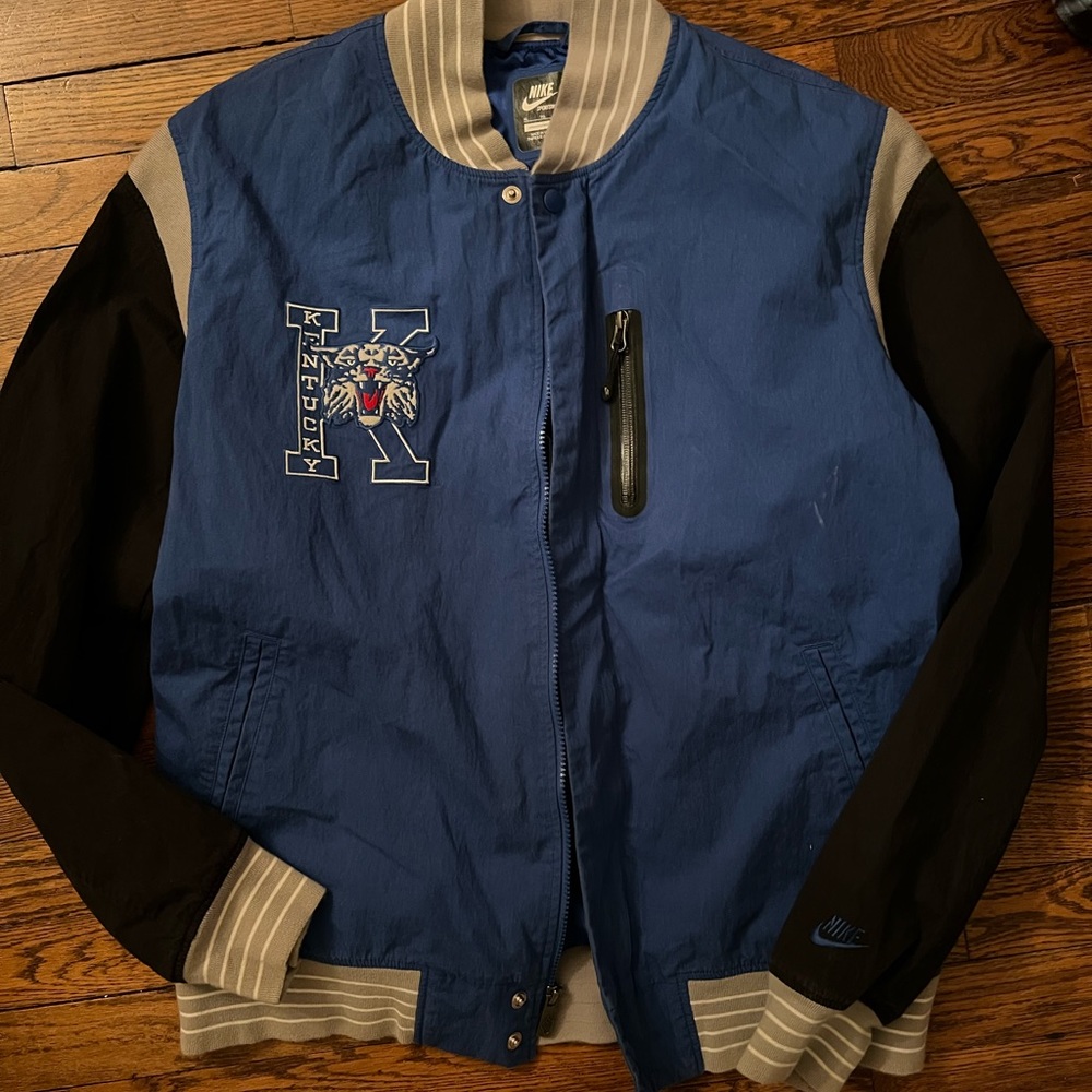 Nike Kentucky Wildcats Jacket … size XLarge